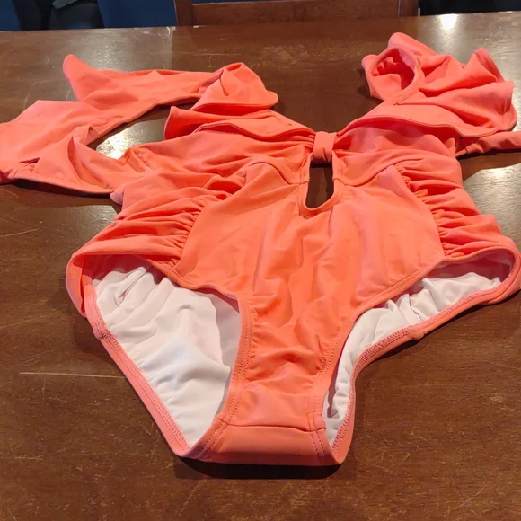 Peddney one piece coral size Small ruffled swimsuit. NWOT Size S ADORABLE - Picture 1 of 5